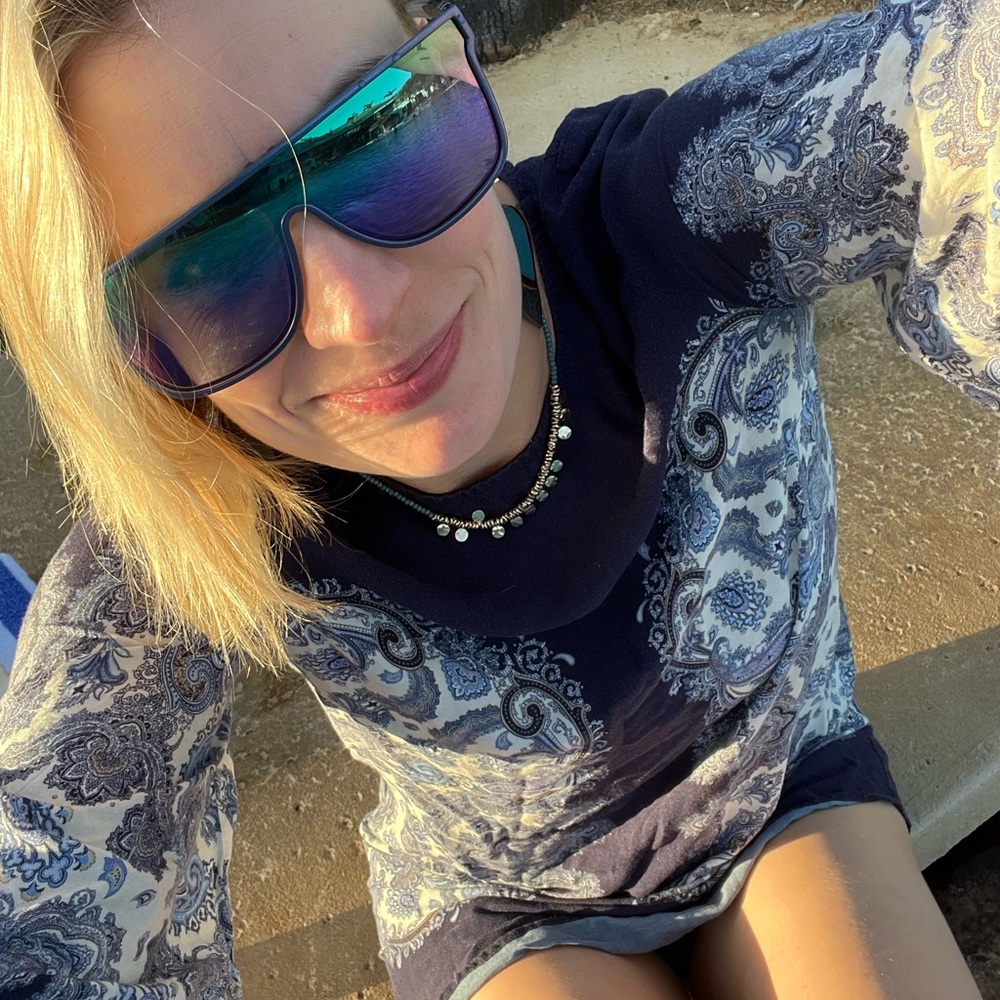 Meet your Posher, Adrienne